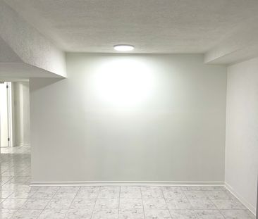 For Lease - 71 Links Road, Vaughan, Ontario - Photo 2