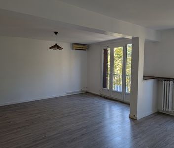 Location Appartement 4 pièces 71m² MARTIGUES 13500 - Photo 1
