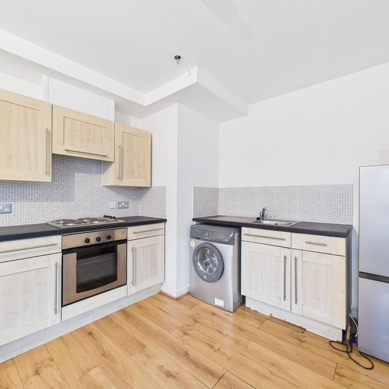 2 bedroom flat to rent - Photo 1