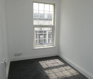 Bute Avenue Flat 2 - Photo 3