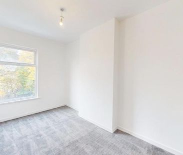 3 bedroom end of terrace house to rent - Photo 1