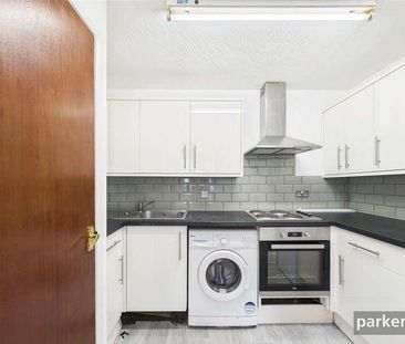 Tippett Rise, Reading, Berkshire, RG2 - Photo 3