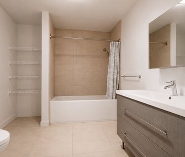 7051 Rue Allard Montréal (LaSalle), QC H8N - Photo 6