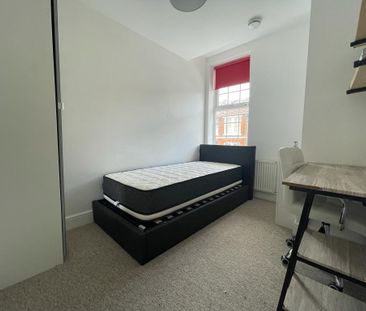 6 bedroom terraced house to rent - Photo 6