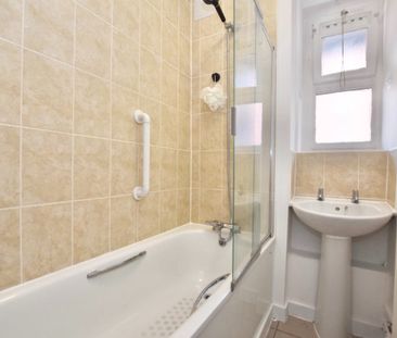 2 Bed Flat, Glendown House, E8 - Photo 4