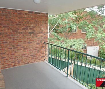 Renovated Three Bedroom Apartment - Photo 1