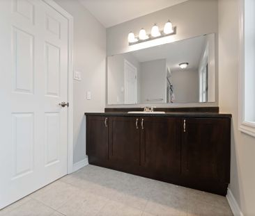 For Lease - 408 Aphelion Crescent, Barrhaven, Ontario - Photo 5