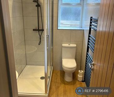 2 bedroom maisonette to rent - Photo 6