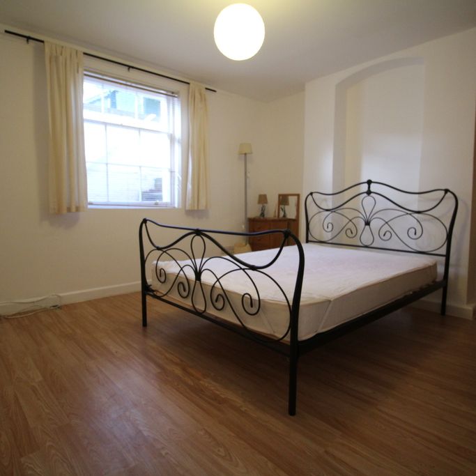 2 Bed Student Accommodation - Photo 1