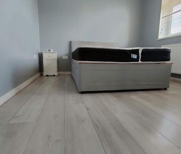 House share to rent - Photo 2