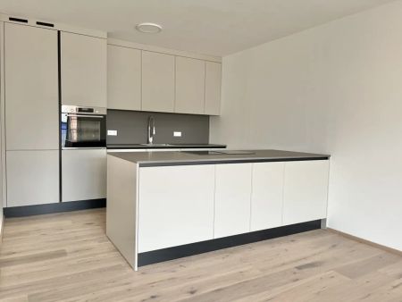 Helle Top ausgestattete Wohnung mit großem Balkon! - Photo 4