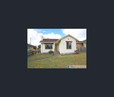 Comfortable Family Home in a Convenient Location - Photo 6