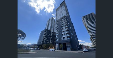 Pinnacle Living - Photo 3