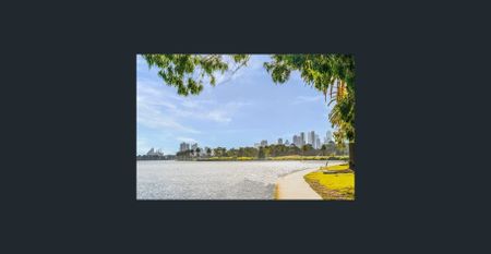 Stylish North-Facing Apartment in a Premier Lakeside Precinct - Photo 5