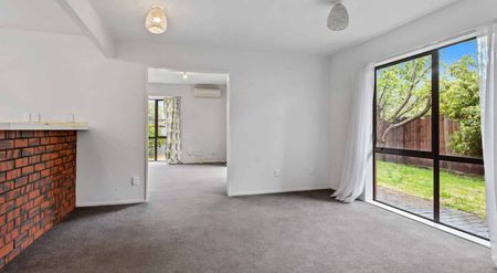 Four Bedroom Family Home - Photo 3