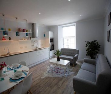 2 bedroom flat to rent - Photo 4
