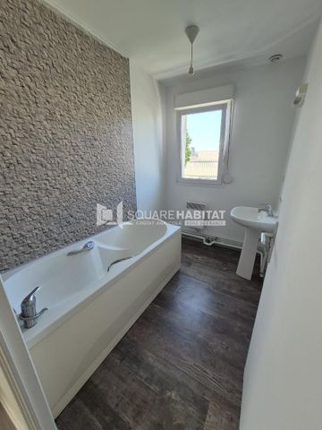 Location Appartement 4 pièces 51m² CALAIS 62100 - Photo 2