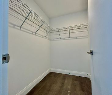 For Lease - 2 Erskine Road Unit# 807, Mississauga, Ontario - Photo 2