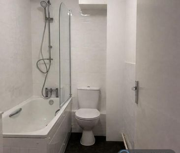 4 bedroom terraced house to rent - Photo 6