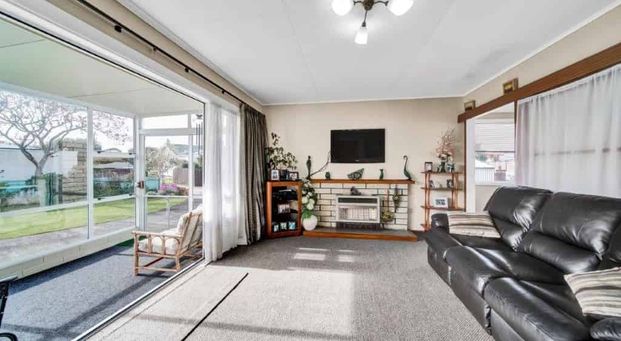 Low Maintenance Brick Home - Photo 1