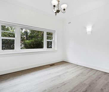 Art Deco Charm in a Prime Glen Iris Pocket - Photo 4