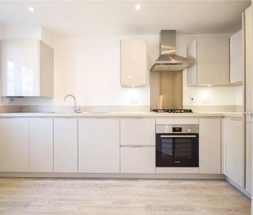 2 bedroom semi-detached house to rent - Photo 4