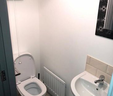 Room 1, 37 Magdela Street, Botanic, Belfast, BT7 1PV - Photo 3