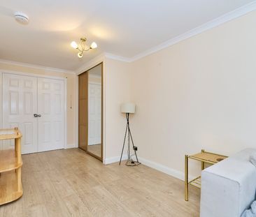 1 bedroom property to rent - Photo 2