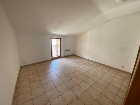 À louer : T3 de 76 m² avec cour et dépendance au coeur de Cadenet - Photo 4