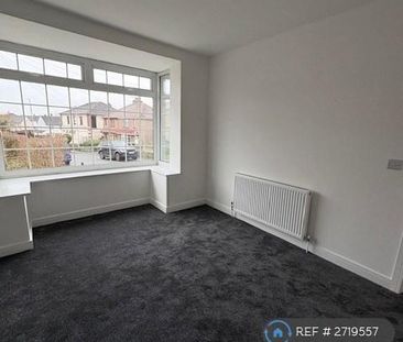 3 bedroom semi-detached house to rent - Photo 4