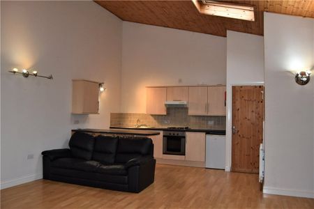 Spacious unfurnished first floor flat in a rural location with MOST BILLS INCLUDED. - Photo 2