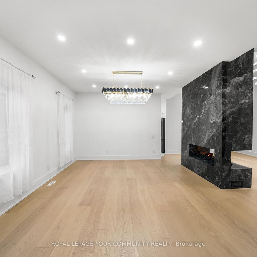 For Lease - 72A Oxford Street, Richmond Hill, Ontario - Photo 1