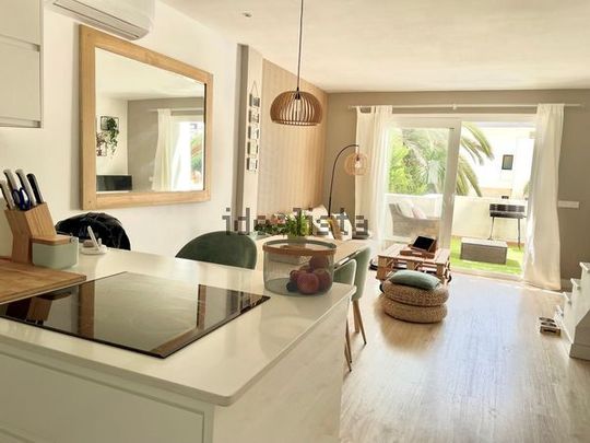 Alquiler de dúplex en Calle Cadiz, 1 - Photo 1