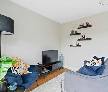 3 bedroom house - Photo 2