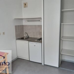 Location dans résidence étudiante appartement 1 pièce 18 m² à Lyon 8e Arrondissement (69008) - Photo 2