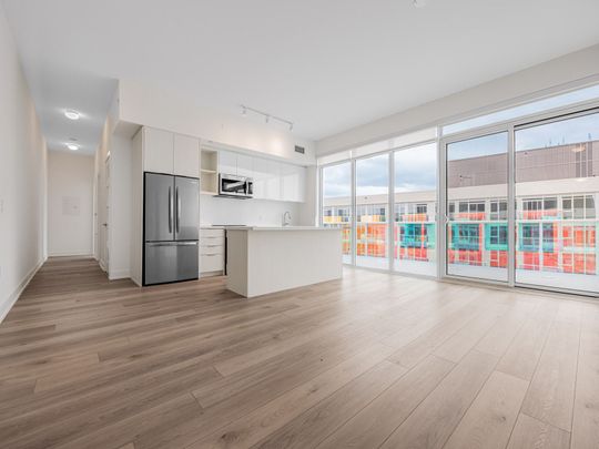 For Lease - 333 Sunseeker Avenue Unit# 627, Innisfil, Ontario - Photo 1