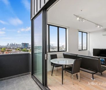 “Two Bedroom, One Bath, One Car” - Photo 2