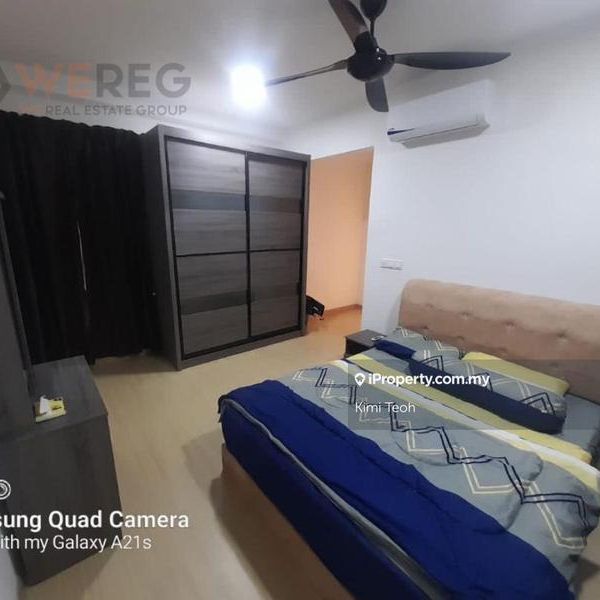 Gravit8, Klang, Kota Bayuemas, Klang - Foto 1