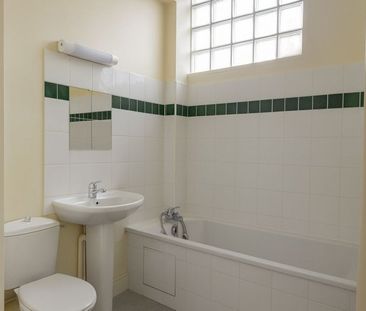 Location Appartement 1 pièce 34m² TROYES 10000 - Photo 4