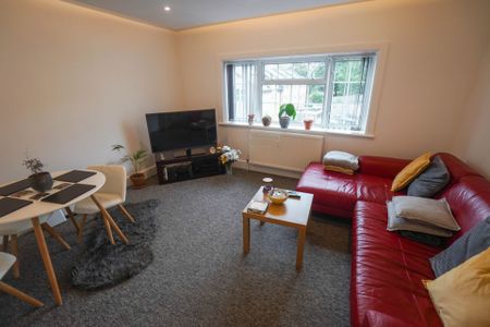 2 Bedroom Flat To Rent in Westbourne - £1,343 pcm Tenancy Info - Photo 2