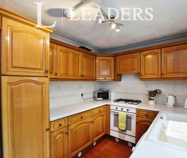 1 bedroom in a house share to rent - Photo 3