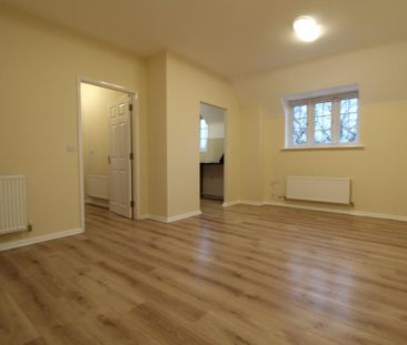 2 bedroom maisonette to rent - Photo 1