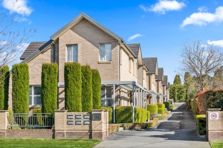 Modern Comfort in Old Bowral - Photo 3