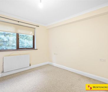 3 bedroom flat to rent - Photo 6