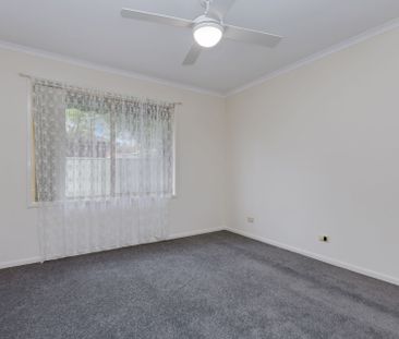 16 Chelsea Boulevard, Strathdale - Photo 3