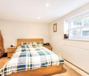 Rhodes Gardens, Morley, LS27 - Photo 4