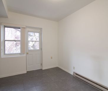539 Prince-Arthur west - Photo 5