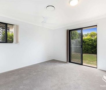 Stand-alone Lowset Villa, Water Bill Included - Photo 2