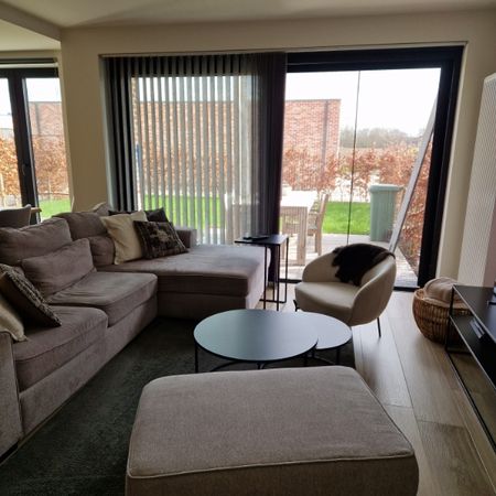 Vanaf 1/6 : Instapklaar recent gelijkvloers-appartement met garagebox - Photo 2