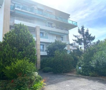 Location Appartement 1 pièce 27m² ST LAURENT DU VAR 06700 - Photo 2